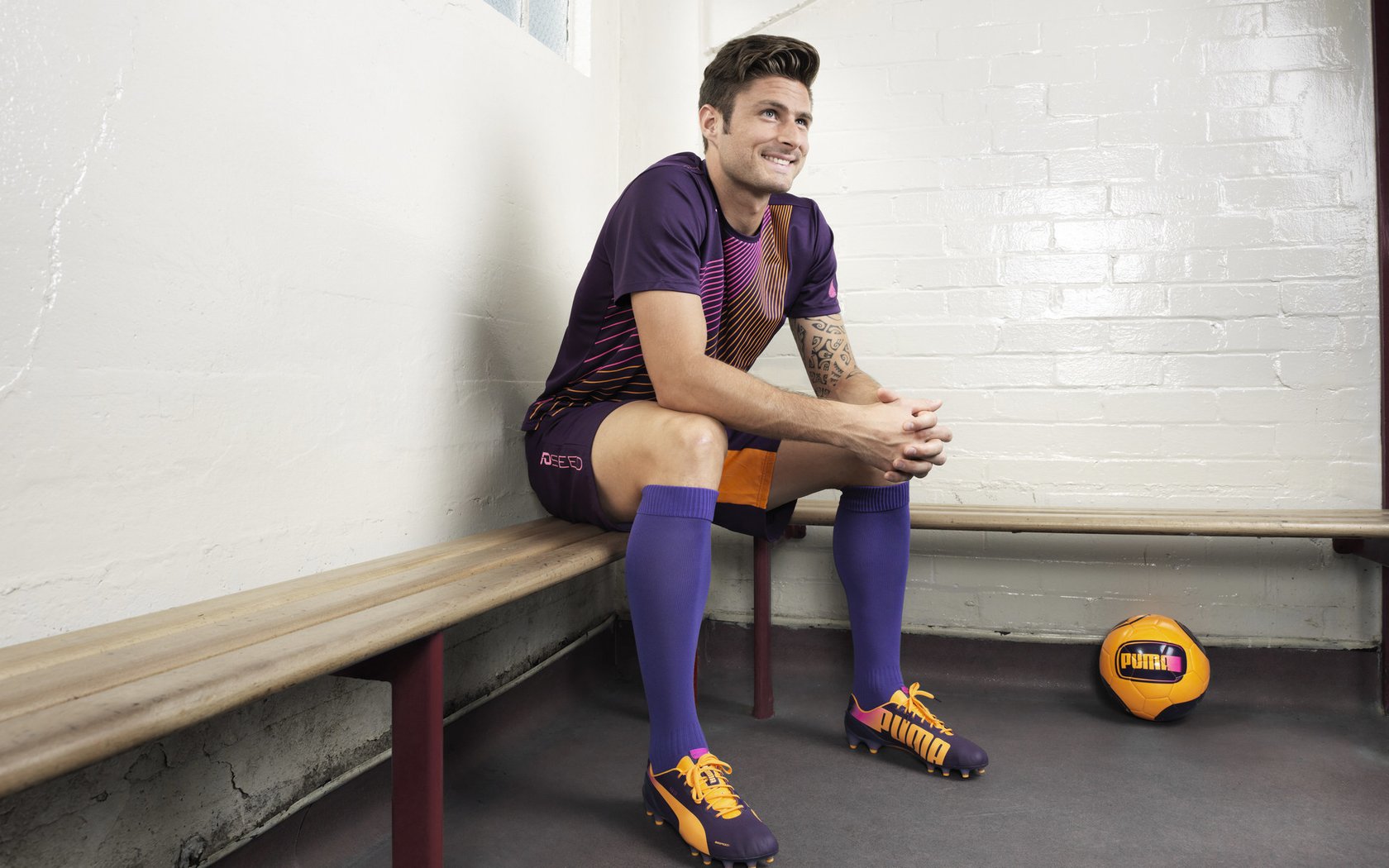 多语言解说:让全球观众零距离“看球”